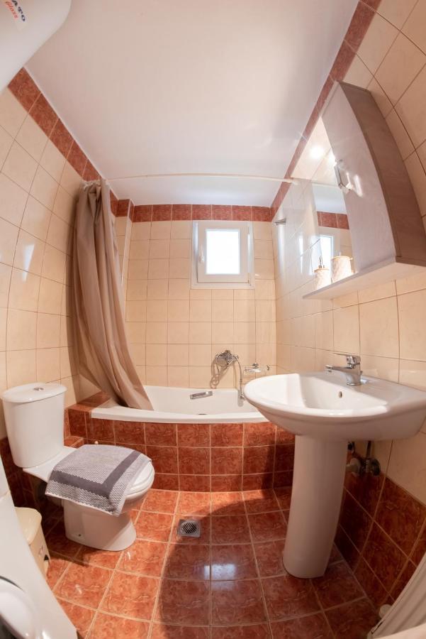 Garden Suite Nea Peramos  Exterior photo